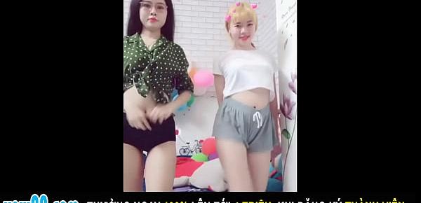  Hai Em Teen Hot Girl Nhảy Sexy Lộ Mu Đã Con Mắt